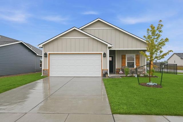 337 N Woodstone St, Derby, KS 67037
