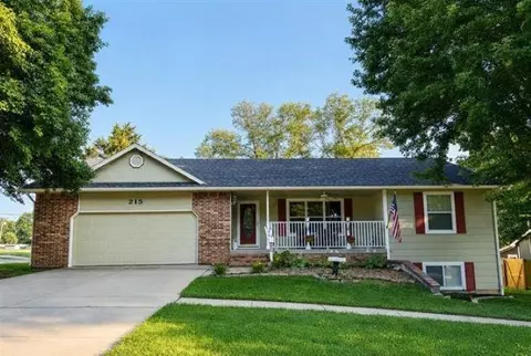 Exterior - 205 S 4th St, Mulvane, KS 67110 photo 5 of 5