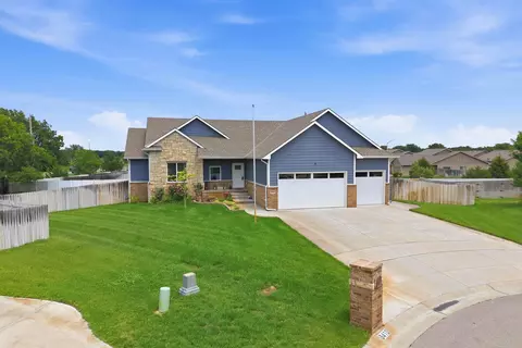 6410 S Jade Ct, Derby, KS 67037