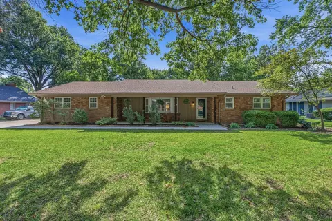 610 N Rutland, Wichita, KS 67206