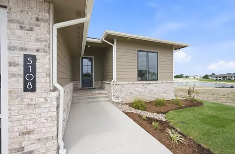 5108 N Highland St, Bel Aire, KS 67220