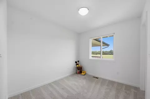 Bedroom - 10514 W Wilkinson, Maize, KS 67101 photo 4 of 6