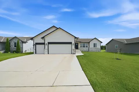 10514 W Wilkinson, Maize, KS 67101
