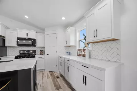 Kitchen - 10514 W Wilkinson, Maize, KS 67101 photo 2 of 5