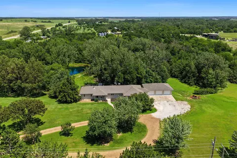 1707 Coronado Rd, Bennington, KS 67422