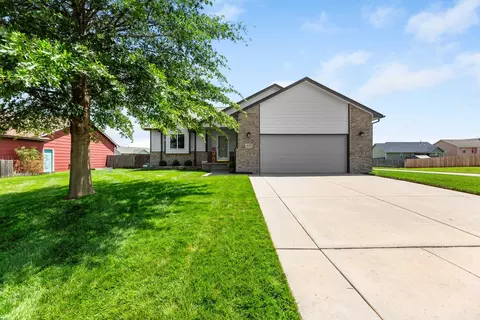 5317 W 44th St S, Wichita, KS 67215
