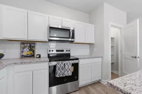 Kitchen - 3581 E Bearsden St, Derby, KS 67037 photo 2 of 3