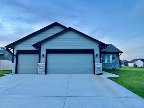200 E Anniston Ct, Derby, KS 67037