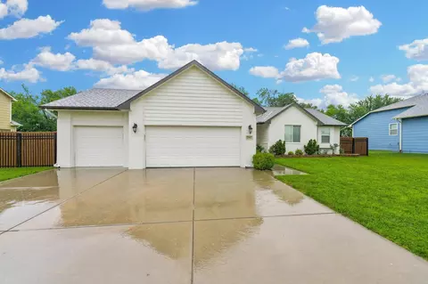 2202 S Cranbrook, Wichita, KS 67207