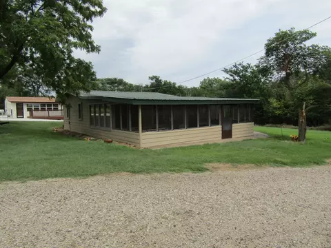 129 Venango Cir, Marquette, KS 67464