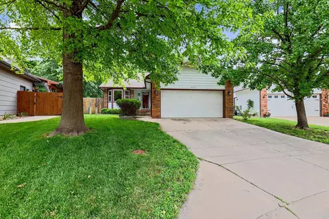 6525 E 39th Ct, Wichita, KS 67226