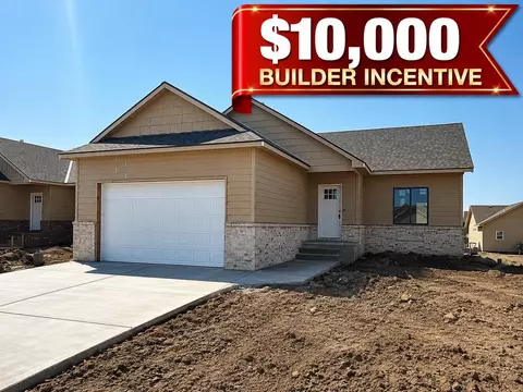 8961 E Joshua St, Bel Aire, KS 67226