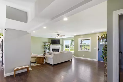 Entry Way - 8615 Amber Rdg, Viola, KS 67149 photo 1 of 1