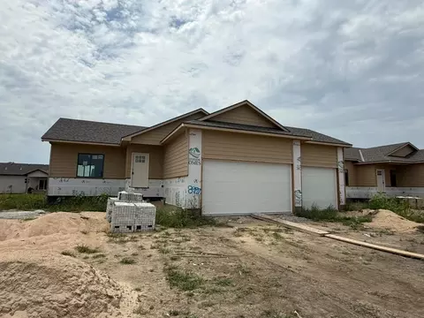 8997 E Joshua St, Bel Aire, KS 67226