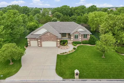 3131 N Den Hollow St, Wichita, KS 67205