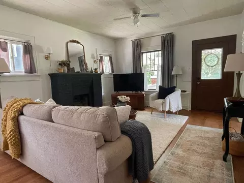 Living - 1007 E 14th, Winfield, KS 67156 photo 3 of 5