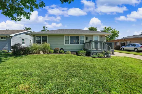 1009 E Claflin Ave, Salina, KS 67401