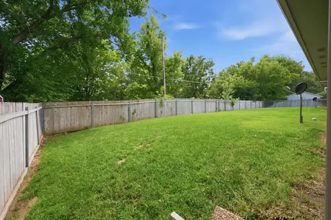 Exterior - 643 E Mulvane St, Mulvane, KS 67110 photo 2 of 7