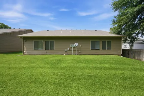Exterior - 643 E Mulvane St, Mulvane, KS 67110 photo 4 of 7