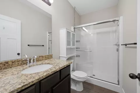 Bath - 643 E Mulvane St, Mulvane, KS 67110 photo 1 of 2
