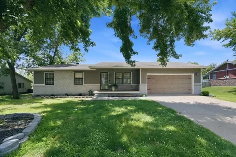 620 N Douglas St, Wellington, KS 67152
