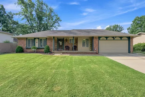 10001 W Harvest Ln, Wichita, KS 67212
