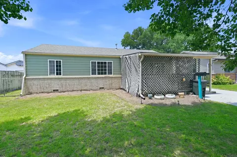 113 S Sunnyside, Haysville, KS 67060