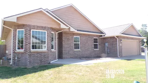 1850 S Lark Ct, Wichita, KS 67209