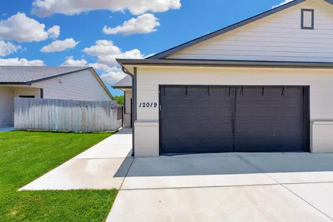 12019 W Shadow Lks, Wichita, KS 67205