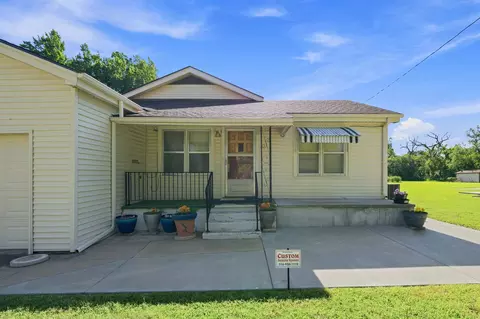 1138 N Sheridan St, Wichita, KS 67203