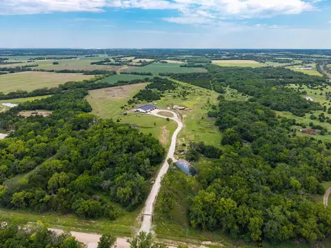 10730 E 103rd St S, Mulvane, KS 67110 photo 2