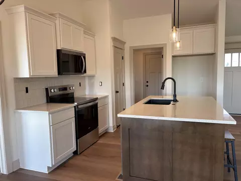 Kitchen - 213 E Hanscom St, Derby, KS 67037 photo 4 of 4