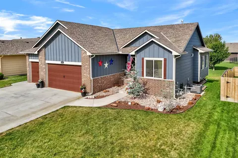 8857 N Hidden Ln, Park City, KS 67147
