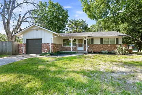 3305 W 18th St N, Wichita, KS 67203