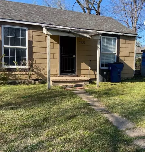 3933 E Ross Pkwy, Wichita, KS 67210