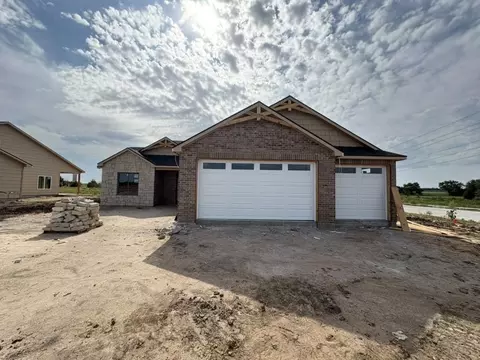 5911 Plumthicket St, Bel Aire, KS 67226