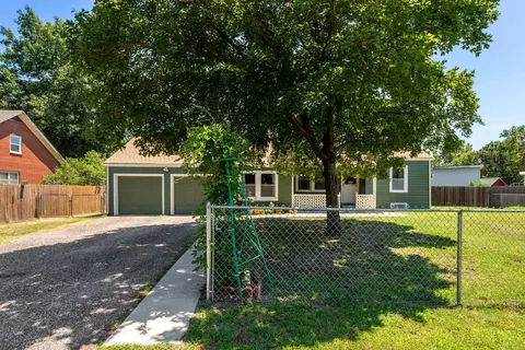 5030 N Seneca, Wichita, KS 67204