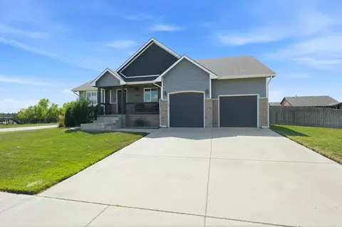 5279 N Pebblecreek St, Wichita, KS 67226