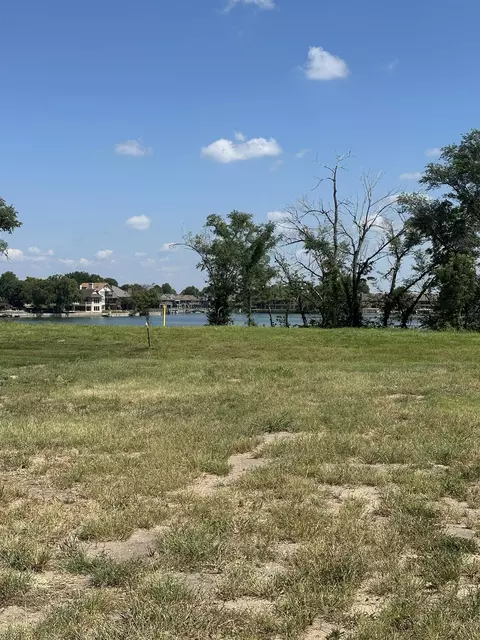 3018 Driftwood #VACANT, Wichita, KS 67204