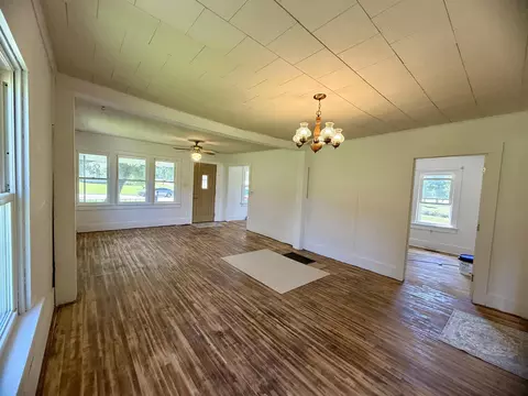 Living - 1301 N Main St, Eureka, KS 67045 photo 1 of 2
