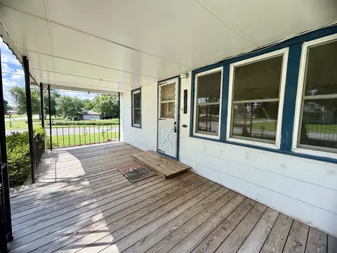 Exterior - 1301 N Main St, Eureka, KS 67045 photo 3 of 6