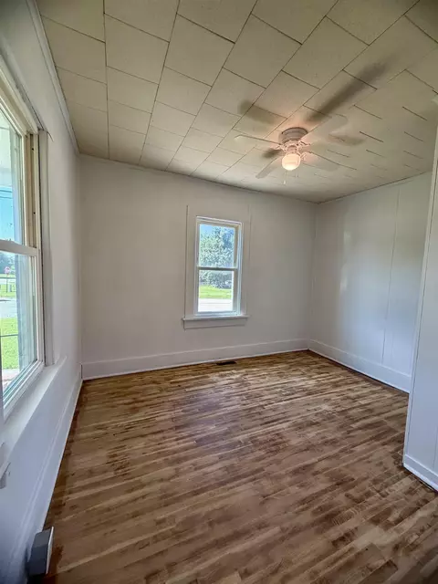Bedroom - 1301 N Main St, Eureka, KS 67045 photo 2 of 4