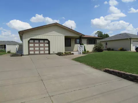 2205 S Ohio St, Salina, KS 67401