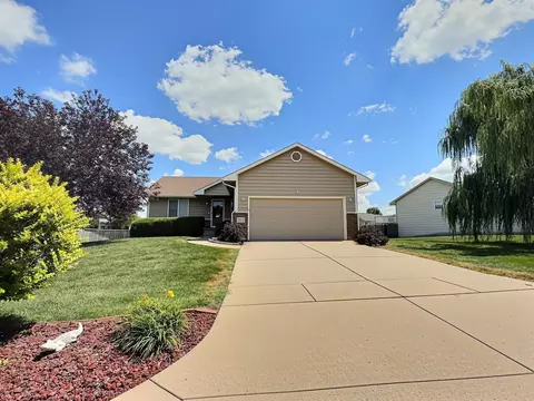 1422 E Prairie Hl, Park City, KS 67219