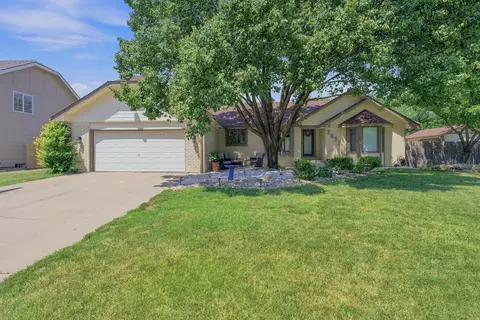 2471 N Winstead Cir, Wichita, KS 67226
