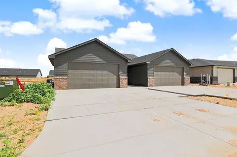 2939 S Cedar Crest Ct #100, Wichita, KS 67235