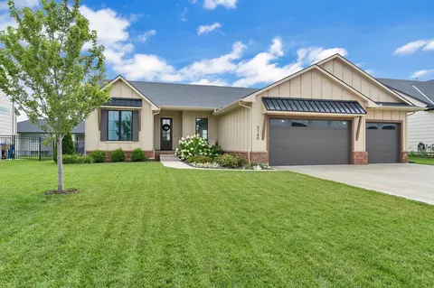 3140 N Pine Grove Cir, Wichita, KS 67205