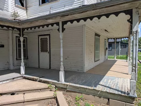 Exterior - 731 Bluff, Augusta, KS 67010 photo 4 of 7