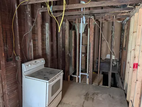 Kitchen - 731 Bluff, Augusta, KS 67010 photo 2 of 2