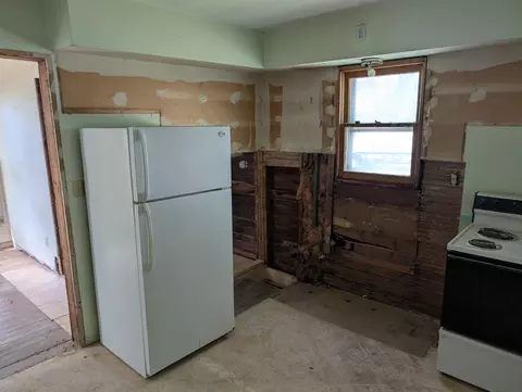 Kitchen - 731 Bluff, Augusta, KS 67010 photo 1 of 2